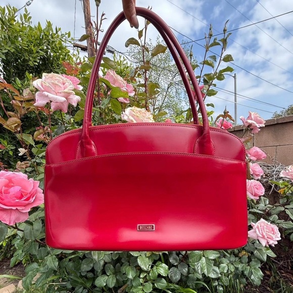 Moschino Red Shoulder Bag with Glossy Finish - Picture 1 of 7